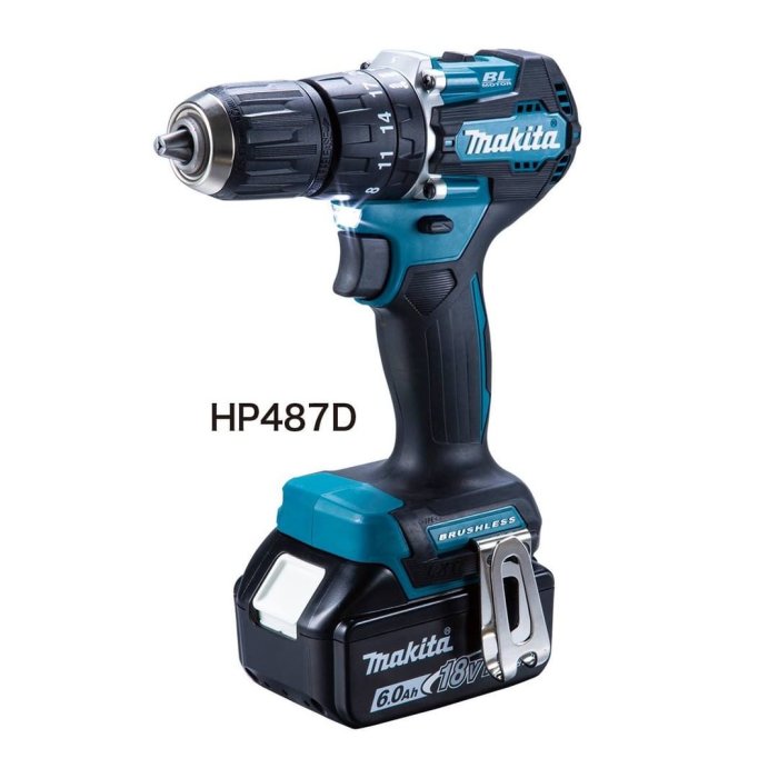 En 18v skruvdragare Makita HP487D med batteri och borstlös motor.