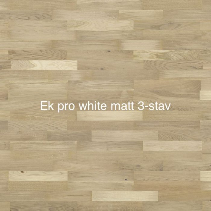 Ek pro white matt 3-stav parkettgolv från Bauhaus med synliga trädetaljer.