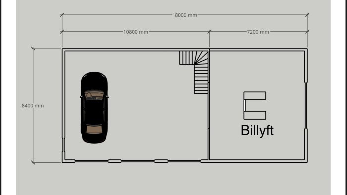 Ritning av garageplan med mått, indikerat loft, bil och billyftplacering.