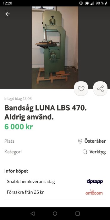 Oanvänd LUNA LBS 470 bandsåg i grönt med arbetsbord, står i ett ljust rum.