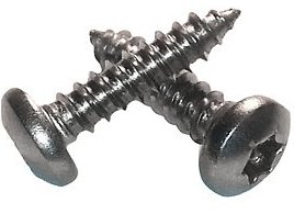 Två rostfria montageskruvar för solpanelsinstallation.