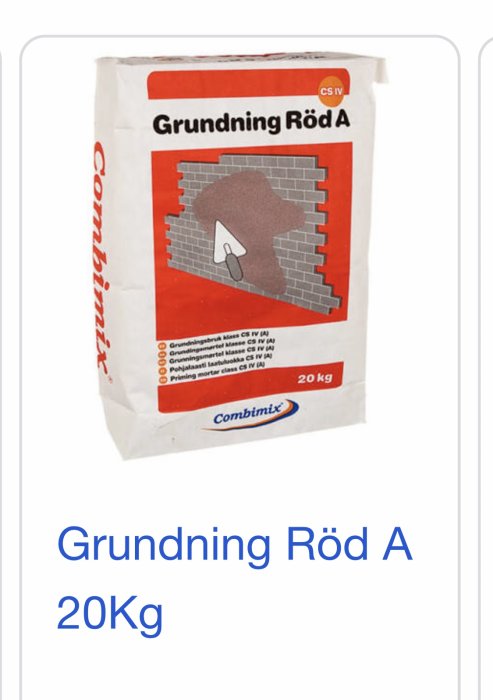 Säck med Grundning Röd A från Combimix, använd för förberedelse i murprojekt.
