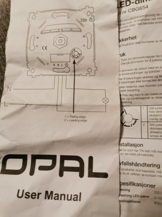 Bild av installationsinstruktioner för Dimmer Opal LED/Halogen med anslutningar för L och N in- och utgående trådar.