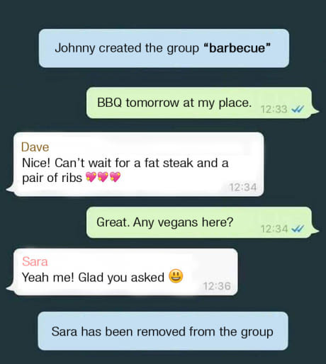 Skärmdump av chattkonversation där en användare tas bort från en grillningsgrupp efter att ha bekräftat att hon är vegan.