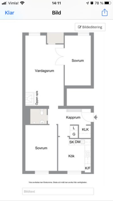 Planritning av en lägenhet med kök, vardagsrum, sovrum, kapprum och övriga utrymmen markerade.