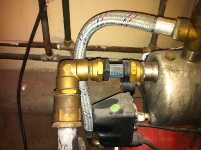 vattenpump.jpg