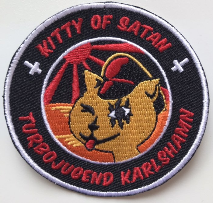 Broderad tygmärke med en katt, texten "KITTY OF SATAN TURBOJUGEND KARLSHAMN".