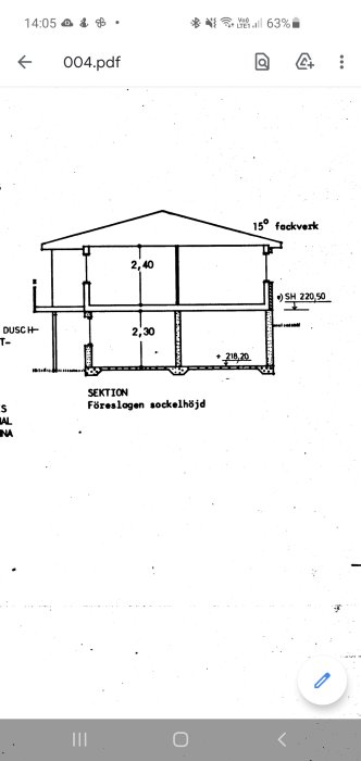 Ritning av sektion med föreslagen sockelhöjd och mått för 15° takstol i ett byggprojekt.