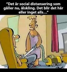 Tecknad bild av kvinna med såg som pratbubbla med text om social distansering, man på stol bunden med hantlar.