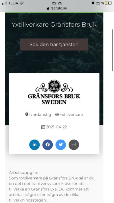 Jobbannons för positionen Yxtillverkare vid Gränsfors Bruk med logotyp, titel och ansökningsknapp visas på en skärm.