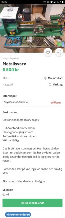 Grön metallvarv från Clas Ohlson med verktyg och tillbehör på arbetsbord.