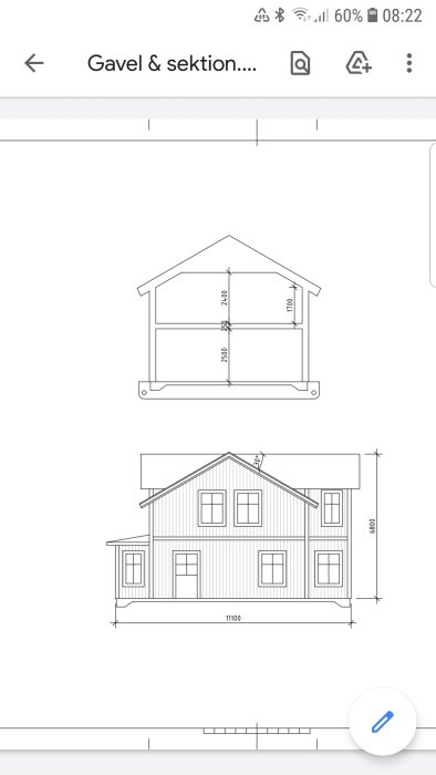 Arkitektritningar av ett hus i lösvirke som visar gavelsektion och fasad med måttangivelser.