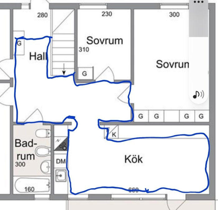 Planritning över en bostad markerad med blått där golv ska läggas i hall och kök.