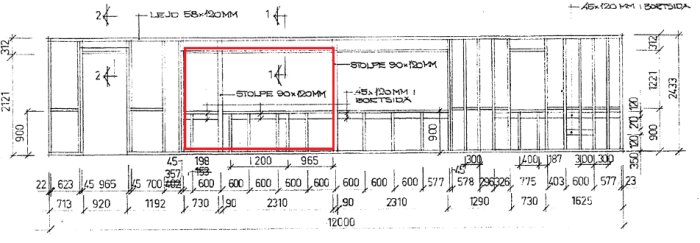 Byggskiss av en vägg med mått och markerad avväxling för planerade skjutdörrar med limträ och pelare.