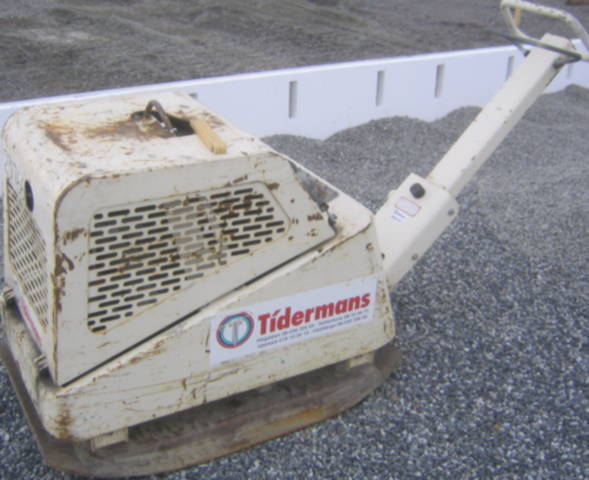 Bild12_vibratorplatta.JPG
