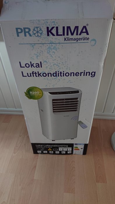 Nyinköpt lokal luftkonditioneringsenhet av märket Pro Klima, 7000 BTU, i kartong.