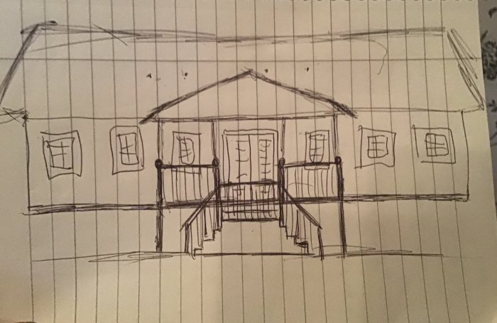 Handritad skiss av en husfasad med balkong, trappa och tak, ritad på rutat papper.