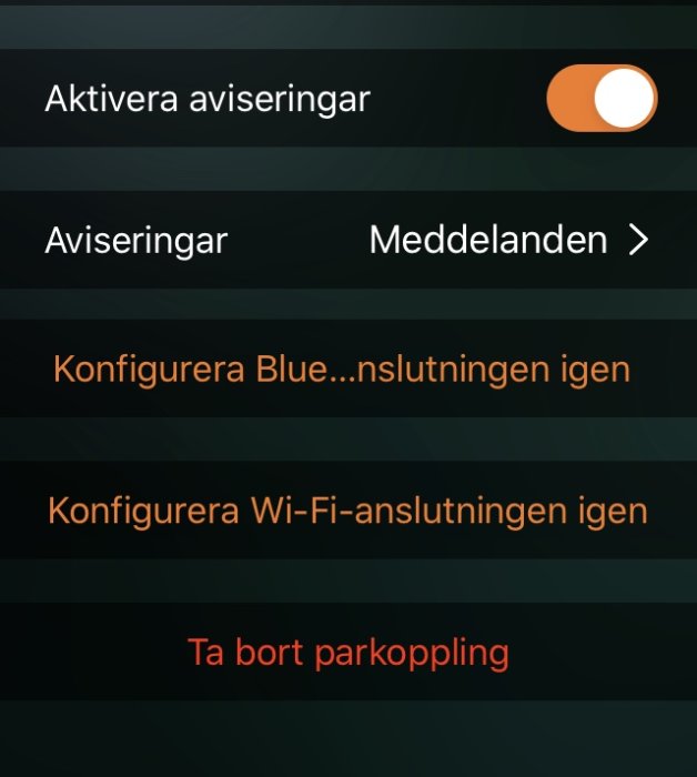 Inställningsmeny med alternativ för att aktivera aviseringar, konfigurera Bluetooth och Wi-Fi samt ta bort parkoppling.