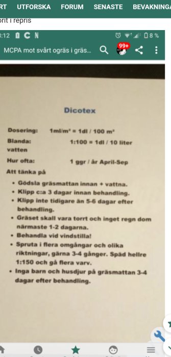 Instruktionsblad med dosering och råd för användning av gräsmatteprodukt.