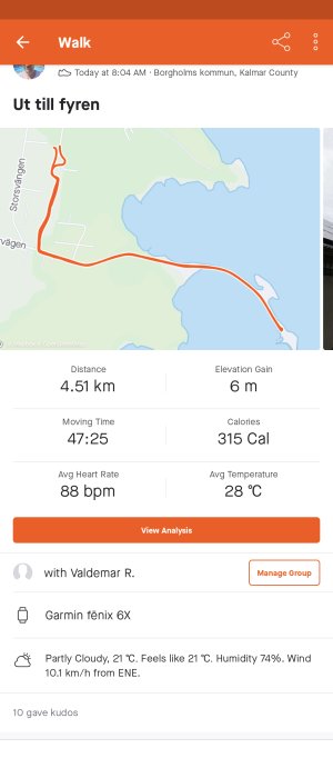 Skärmavbild av träningsapplikation med karta över 4.51 km promenadsträcka och träningsdata såsom tid och kaloriförbrukning.