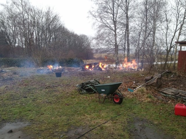 2012-04-06 18.45.18.jpg
