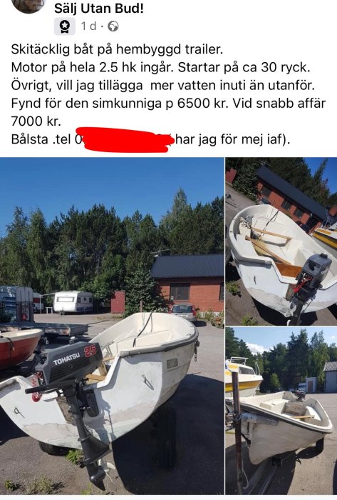 Vit motorbåt med 2,5 hk Tohatsu motor på hembyggd trailer parkerad utomhus.