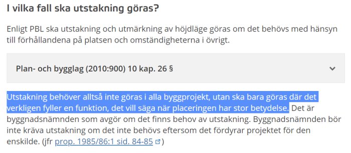 Skärmdump av Boverkets webbsida om när utstakning av byggprojekt behöver göras enligt plan- och bygglagen.