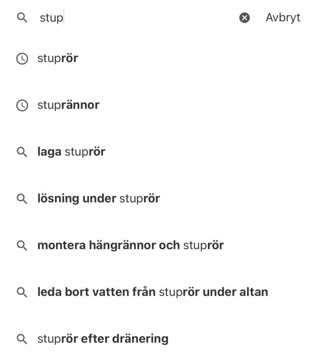 Sökfält i app med förslag på stuprör-relaterade söktermer som 'stuprännor' och 'laga stuprör'.