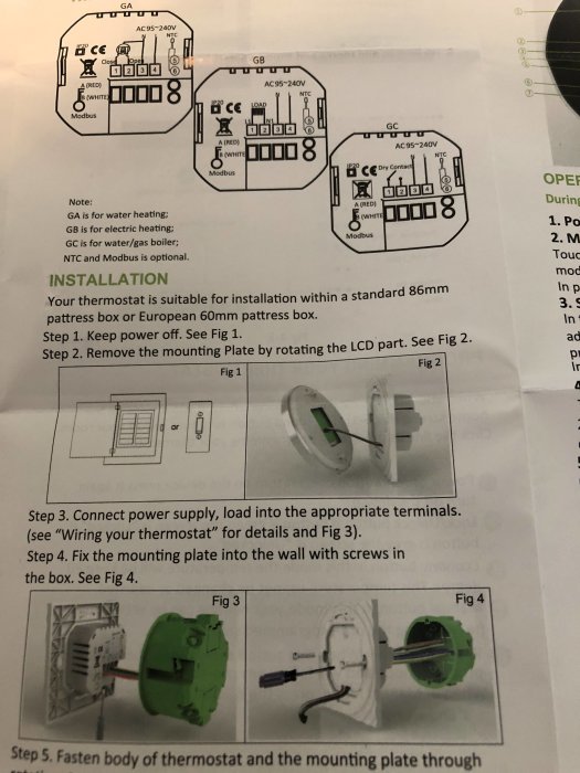 Installationsinstruktioner för termostat med schematiska bilder av anslutningar och steg-för-steg-guide.