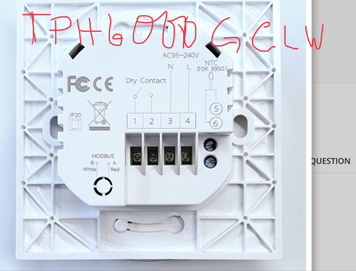Termostatmodell THP6000-GBLW med anslutningsklämmor och modellbeteckning överstruket och omskrivet till GCLW.