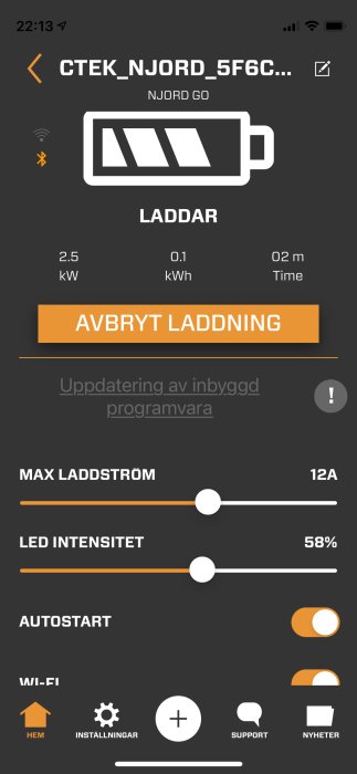 Skärmbild av Njord Go laddningsapp med laddningsstatus, effekt, tid, avbryt laddning-knapp och inställningar för laddström och LED-intensitet.