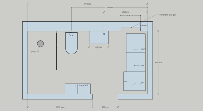 Ritning av ett badrums layout med måttangivelser, inkluderar en duschplats, handfat, toalett och förvaringsmöjligheter.