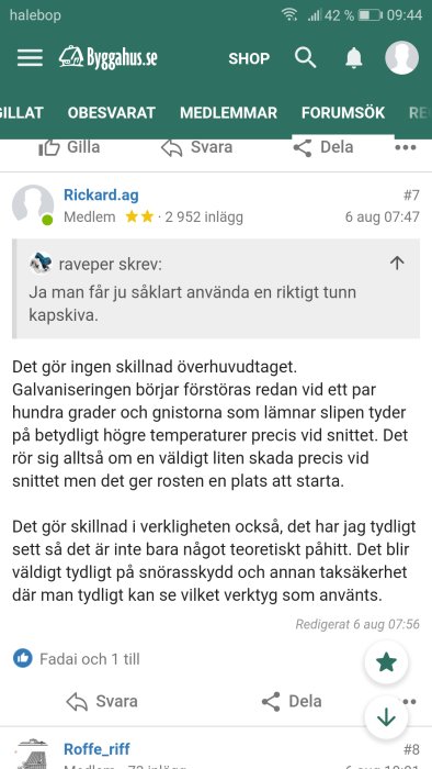 Skärmdump av en diskussionstråd på byggforum där användaren diskuterar snörslå och multimaskiner.