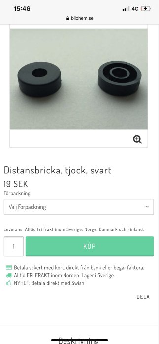 Två svarta distansbrickor på vit bakgrund, tjocklek sammanlagt 11 mm.