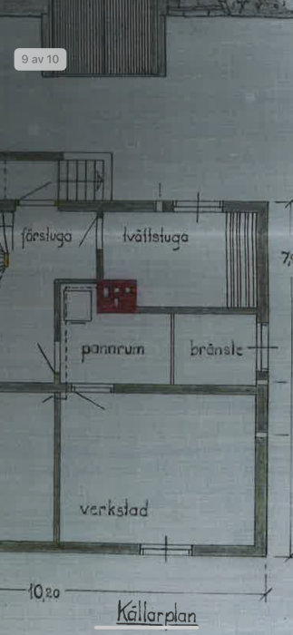 Ritning av källarplan med markerat pannrum, tvättstuga, förråd och verkstad.