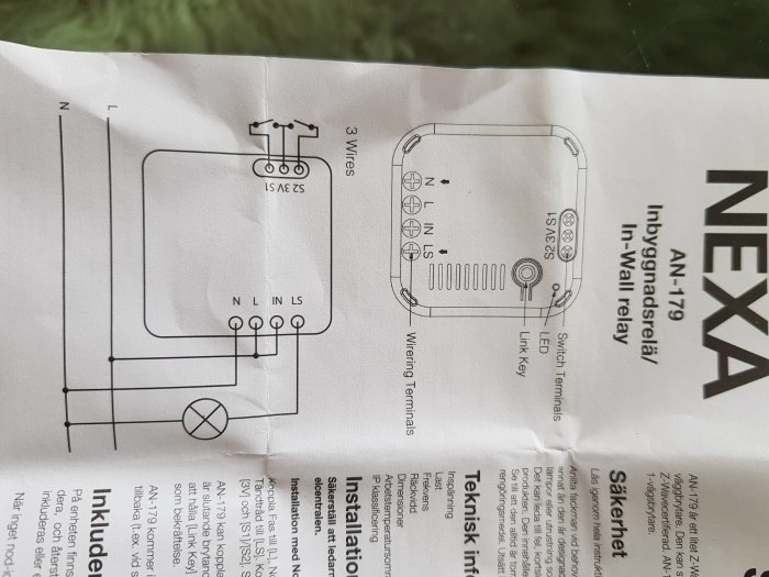 Elkopplingsschema för Nexa inbyggnadsrelä med förklaringar och märkningar för installation till lampa och fysisk brytare.