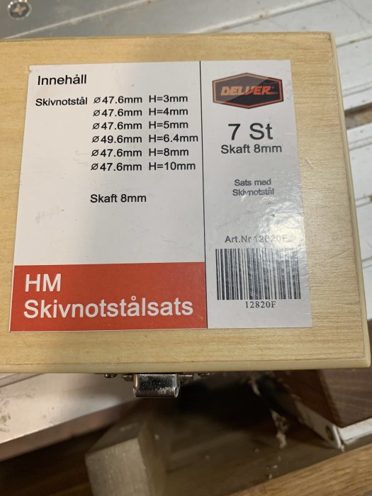 Bild av ett paket med 7 st HM skivnotstålsatser i olika storlekar från DELVER med artikelnr 12820F.