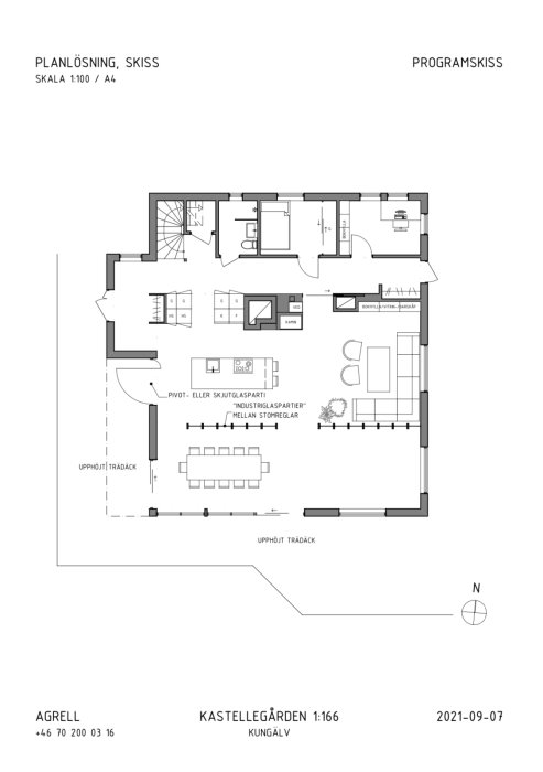 Arkitektritad planskiss för en bostad med markerade ombyggnadsförslag, inklusive kök och vardagsrum.