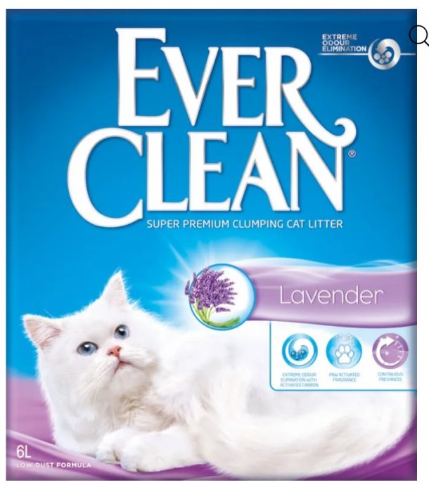 Förpackning av Ever Clean kattsand med lavendeldoft och en vit katt liggandes framför.