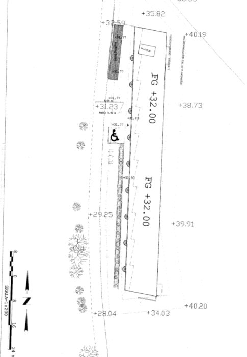 Plankarta för detaljplan som visar indelning av område för radhus med angivna mått och grönstråk.