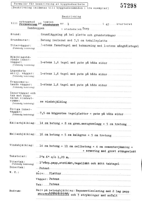 Formular til beskrivelse af bygningsarbejde med detaljer om grundmure, ydervægge, skillevægge og etageadskillelse i en bygning ved navn Torp.