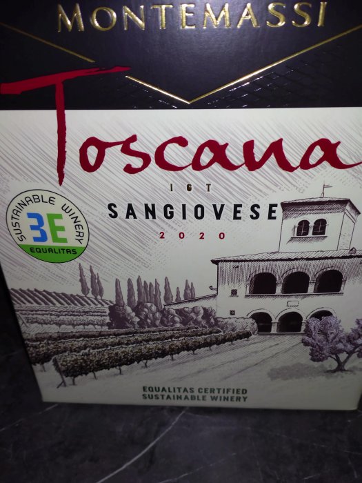 Flaska Montemassi Toscana Sangiovese vin med betyg 3,6/5 på forum för mat och dryck.