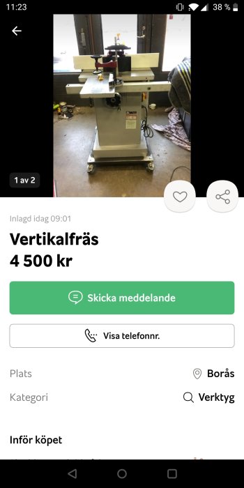 Vertikalfräs maskin i ett verkstadsmiljö till salu för 4500 kr.