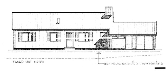 Ritning av fasaden mot norr för en 60-talsvilla, planerad för utbyggnad med rektangulära tillbyggnader.