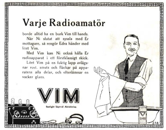 Svartvit annons från 1924 som visar en man som håller i en trasa och en burk med texten VIM, bredvid en radioradioapparat.