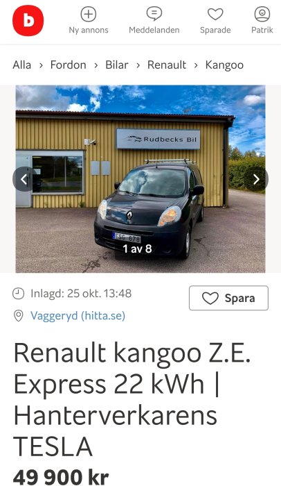 En Renault Kangoo Z.E. elskåpbil parkerad framför Rudbecks Bil, till salu som hantverkarens Tesla.