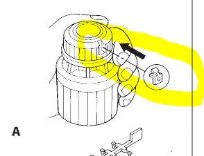 Illustration av en låsmekanism på ett byggprojekt med markerad låsning och pilar.