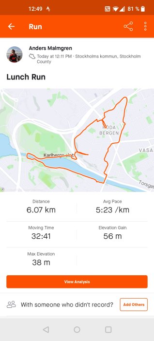 Skärmdump av löparapp med karta som visar en 6,07 km lång runda och löpstatistik.