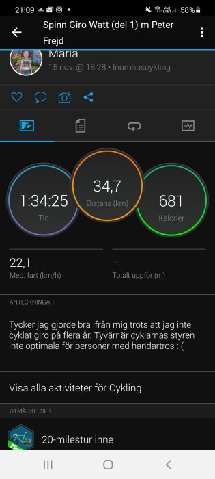 Skärmdump av träningsapp som visar cykelpass med tid, distans, kalorier, medelhastighet och användarnoteringar.