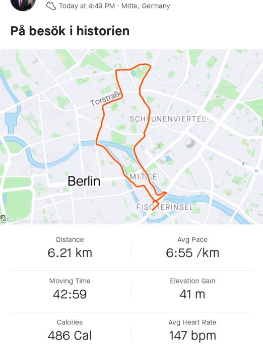 Skärmdump av löprunda med kartöverlägg i Berlin som visar 6.21 km avverkad distans och träningsdata.
